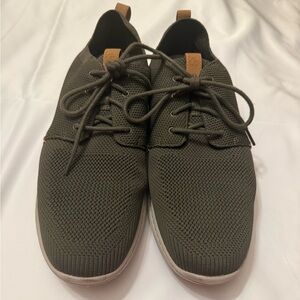Clark's Cloudsteppers Olive Knit Sneakers size 13 GUC